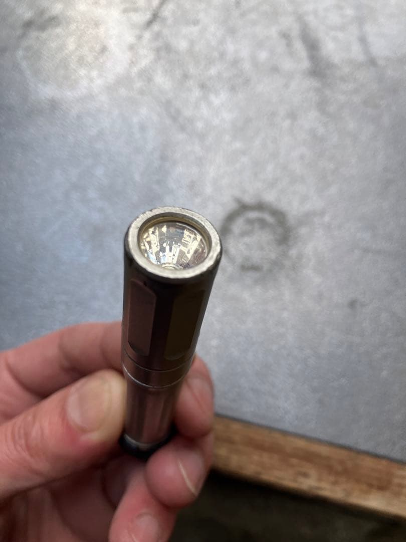 Surefire シュアファイア　titan pulus 中古