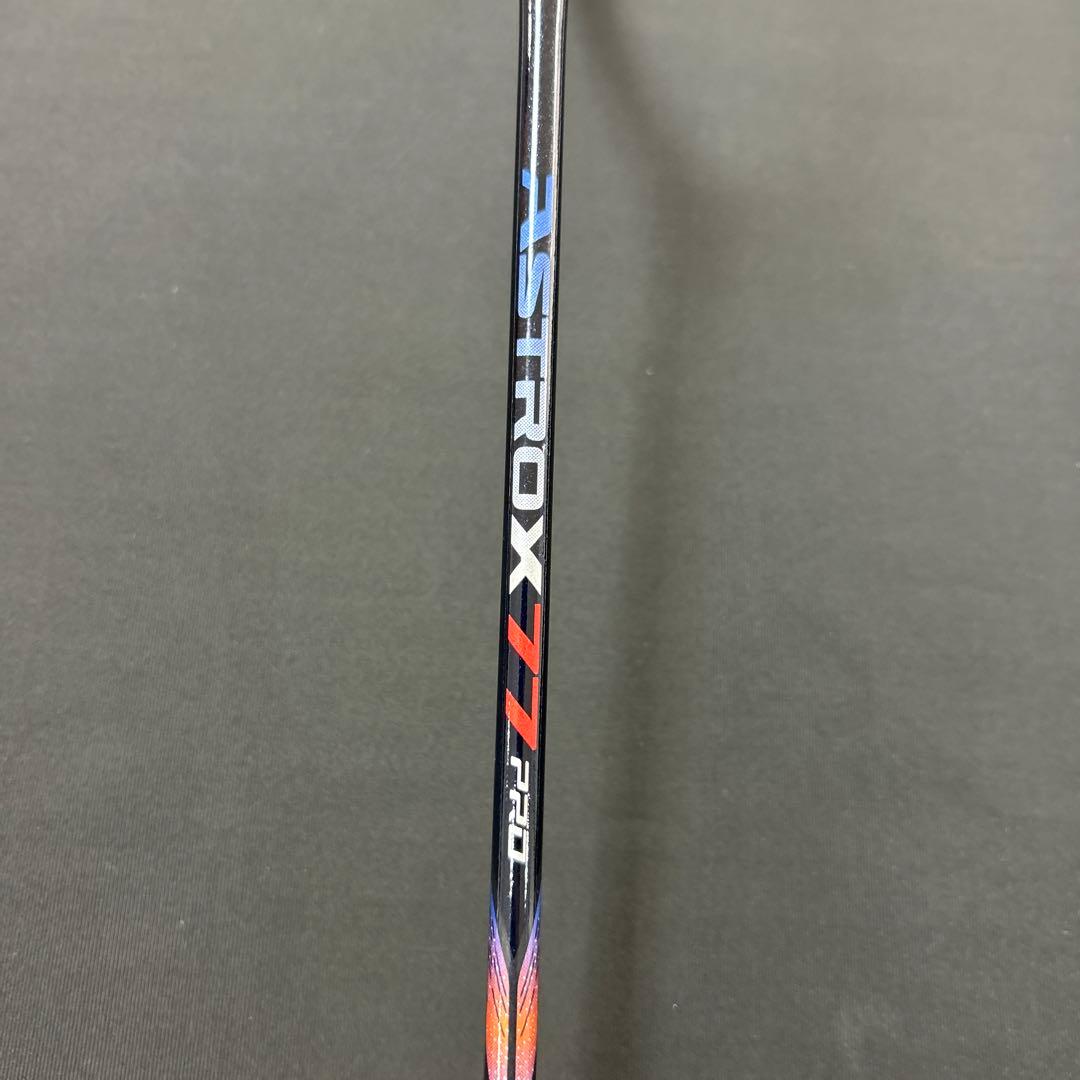 4ug6 アストロクス７７プロ　新品未使用　ヨネックス　バドミントン　ラケット