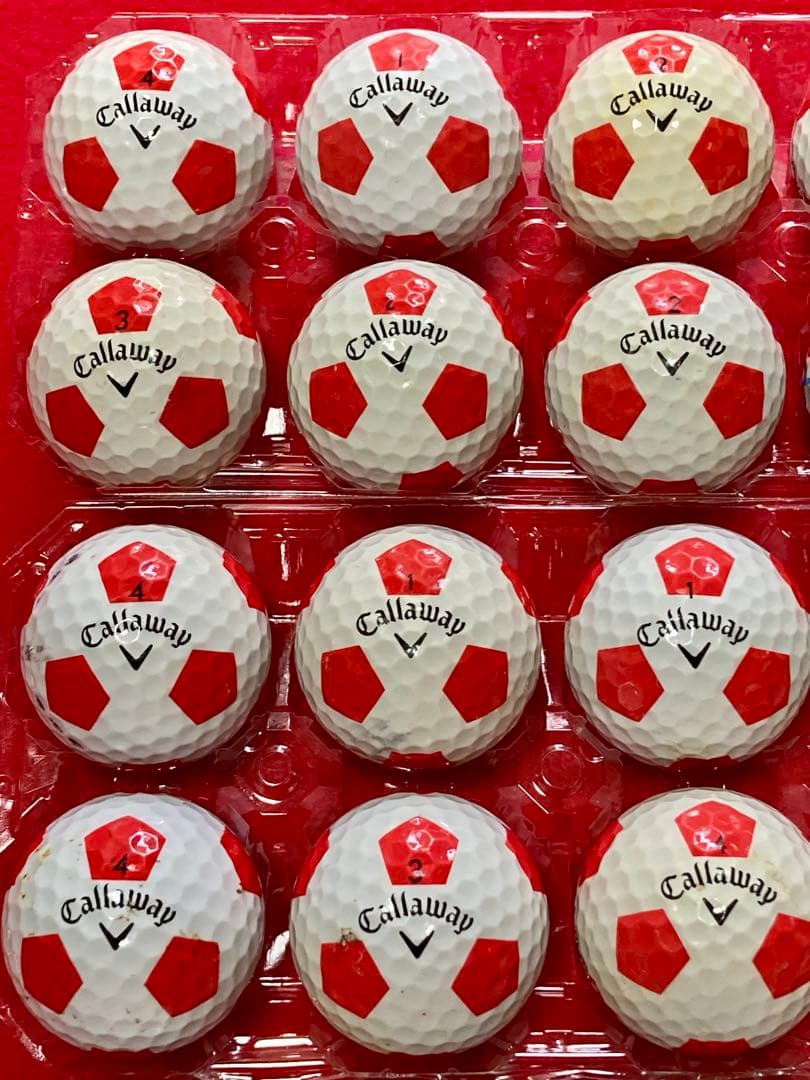 M109【中古ゴルフボール】キャロウェイ/クロムソフト 《サッカー柄》赤30個