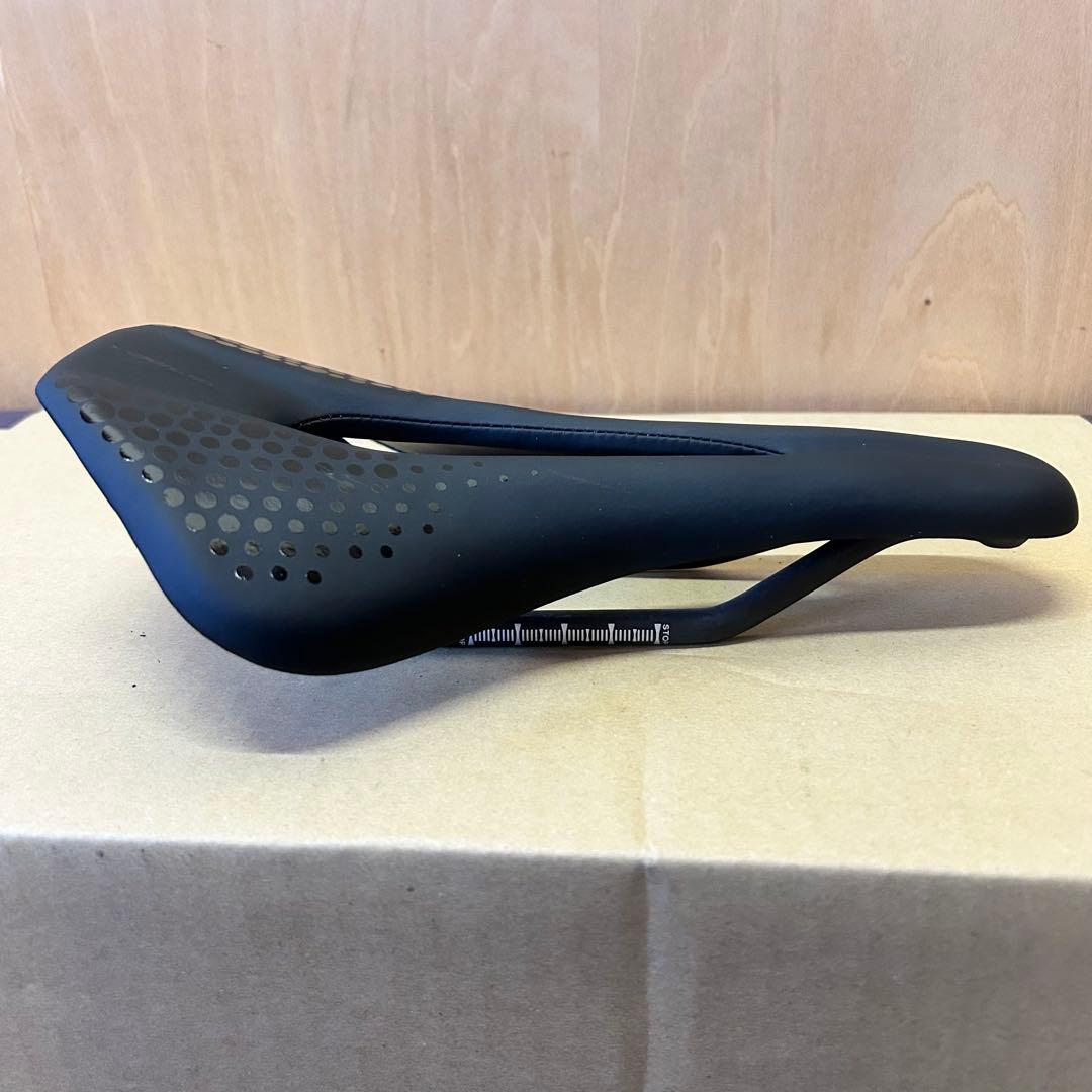 新品　ヨーレオYOELEO CL MAX超軽量力ーボンサドル 幅:140mm