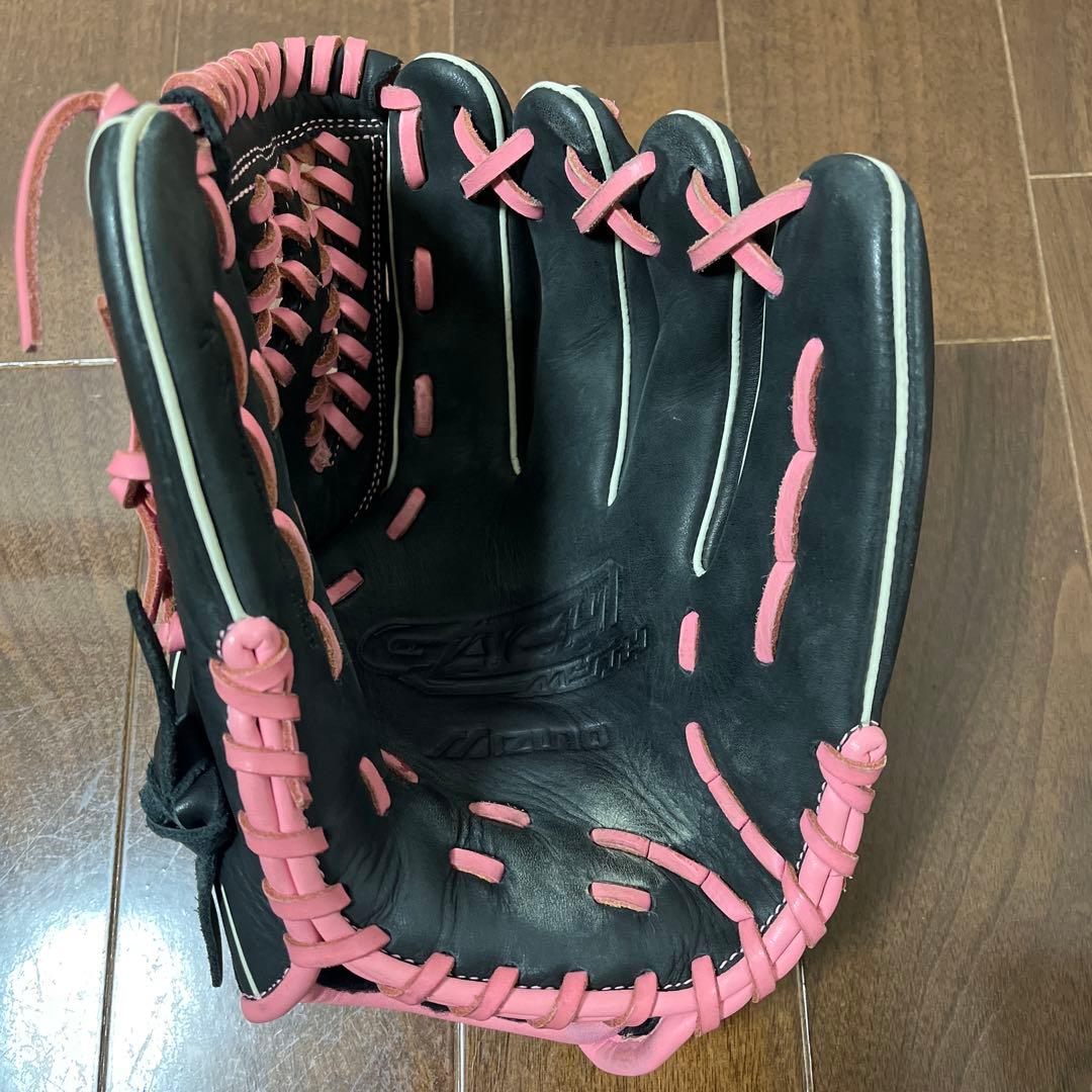 Mizuno 軟式オールラウンド用カラー限定モデル　ブラック/ピンク