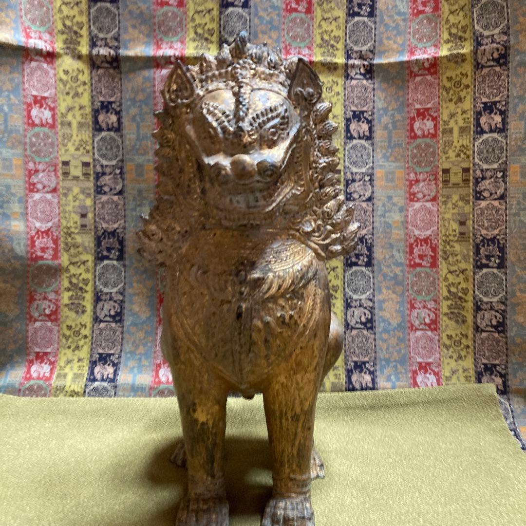 青銅獅子　金剥置物3ＫＧ￼　高27.5横11.5奥行14cm