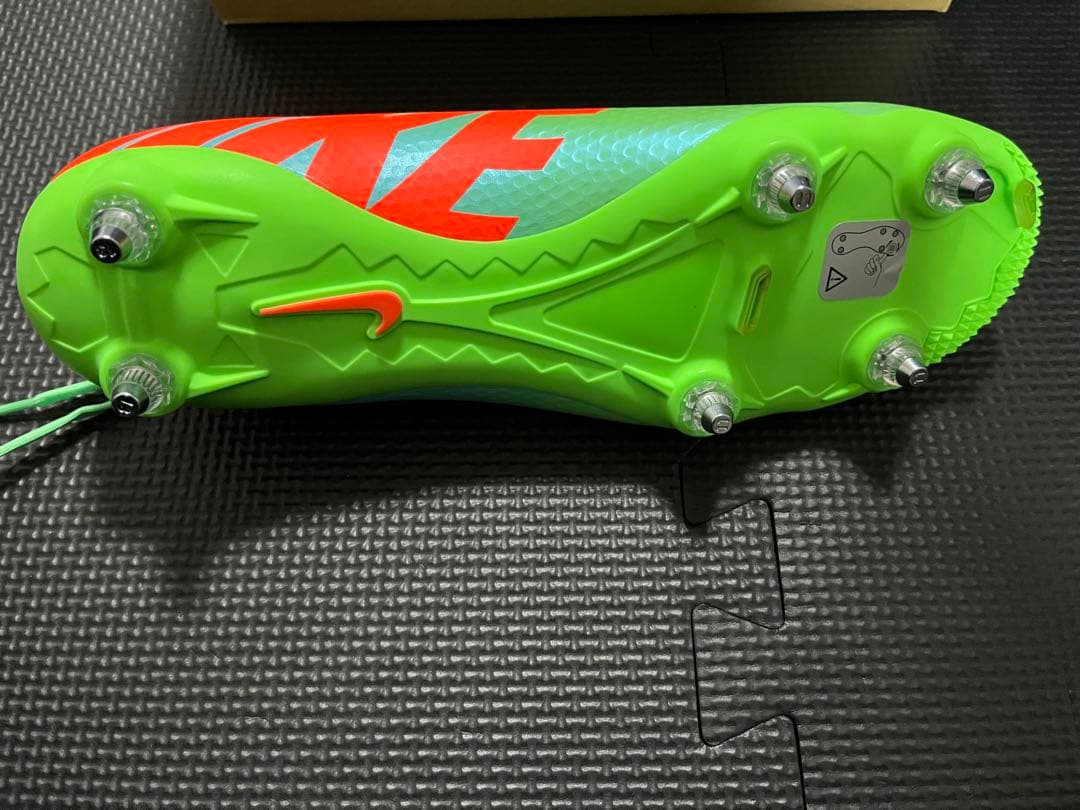 マリオゲッツェ 直筆サイン入り スパイクNike 左足のみ 本物