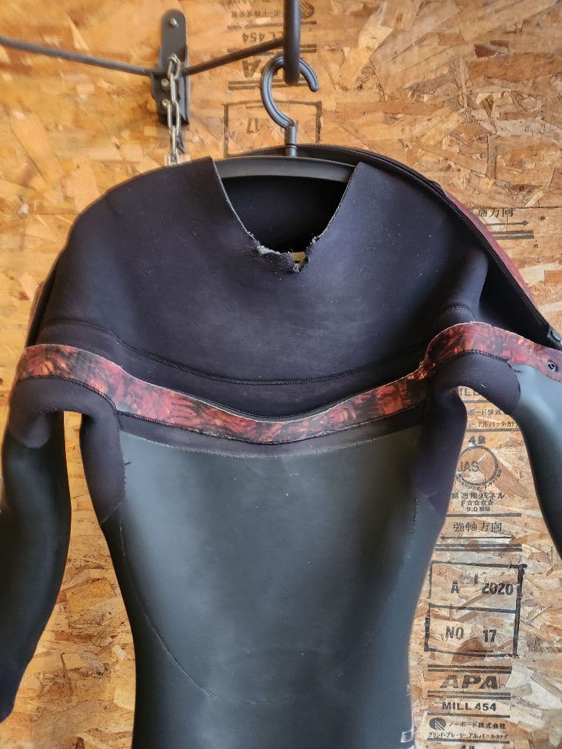 O'Neill オニール セミドライスーツ 5×3ミリ ML 黒/赤