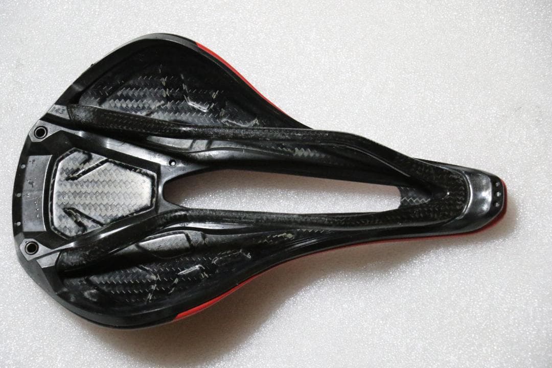 S-WORKS カーボンパワーサドル143mm レッド