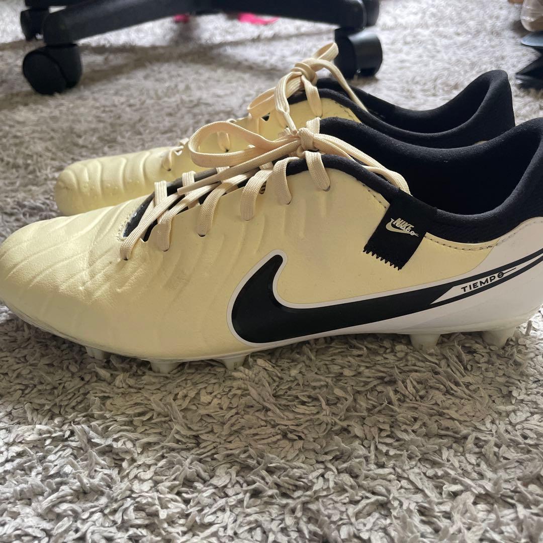 Nike Tiempo サッカーシューズ クリーム/ブラック　26cm