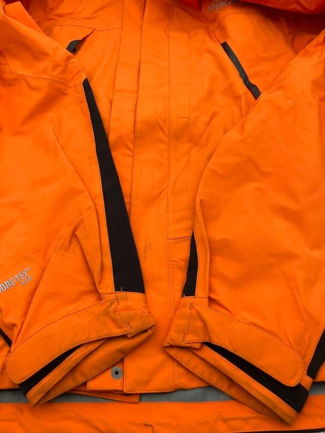THE NORTH FACE メンズ　スキー、スノーボードウェア　メンズ