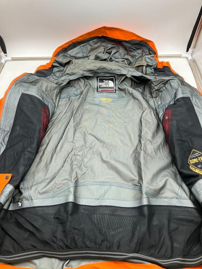 THE NORTH FACE メンズ　スキー、スノーボードウェア　メンズ