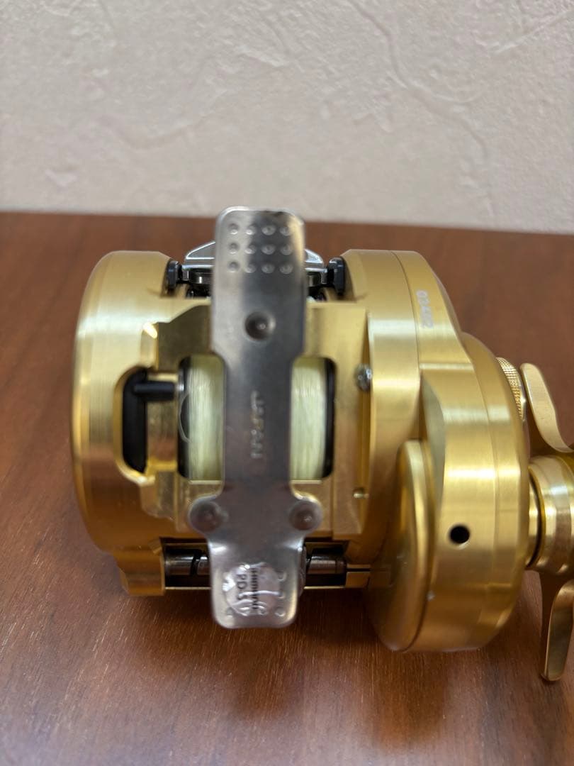 (美品)SHIMANO OCEA CONQUEST 300HG