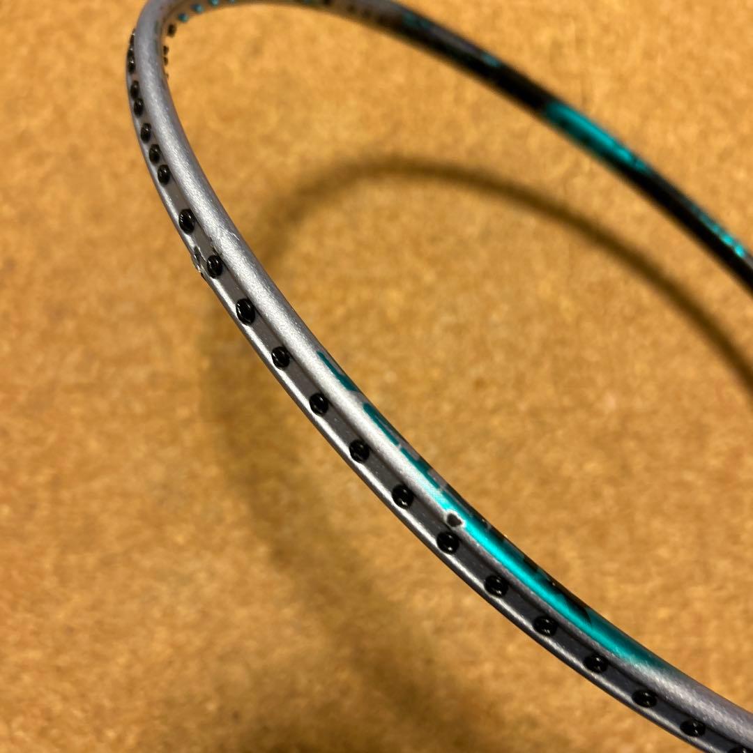 バドミントンラケット アストロックス８８D pro 4U5亀裂あり