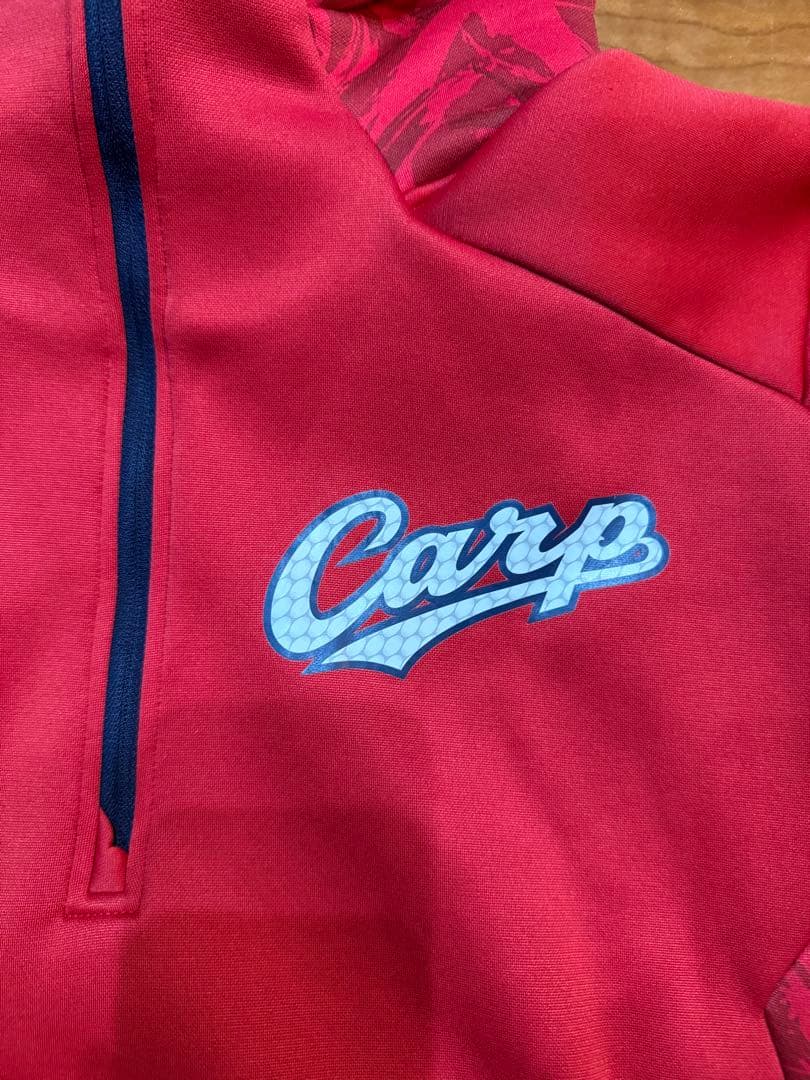 広島カープ　DESCENTE Carp フード付きジャケット レッド　XO