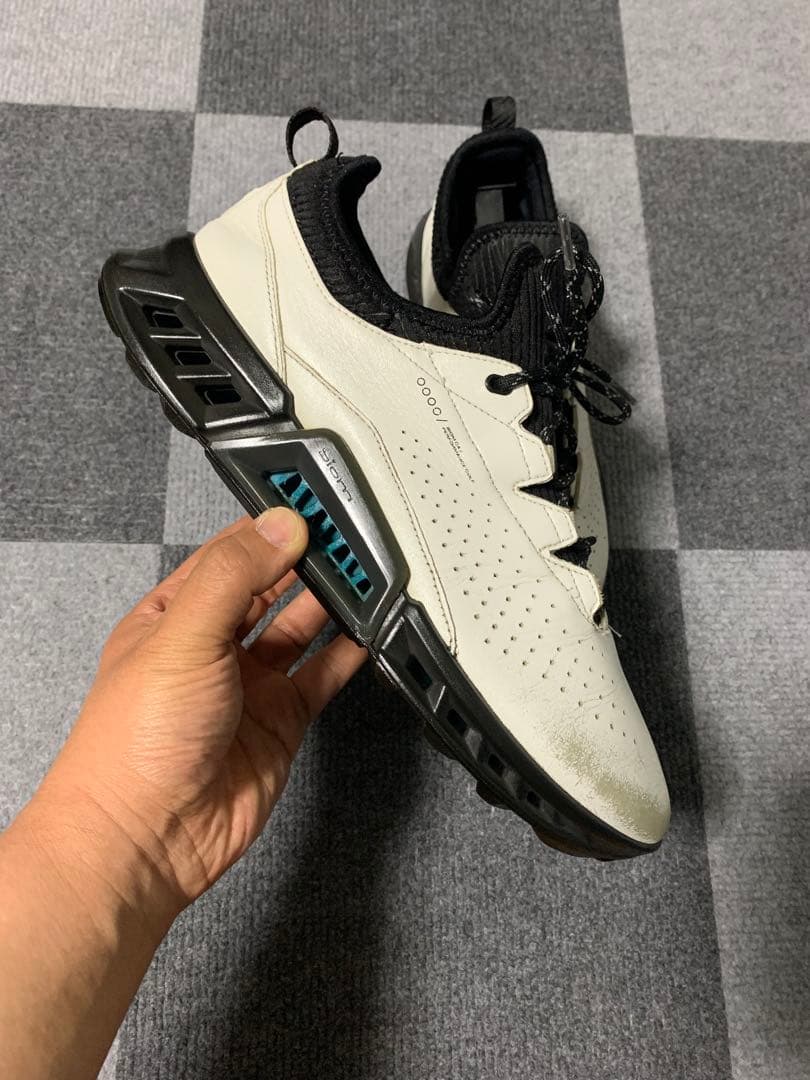 ECCOホワイト スポーツシューズ メンズ
