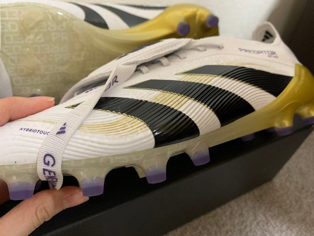 adidas Predator AGホワイト/ブラック
