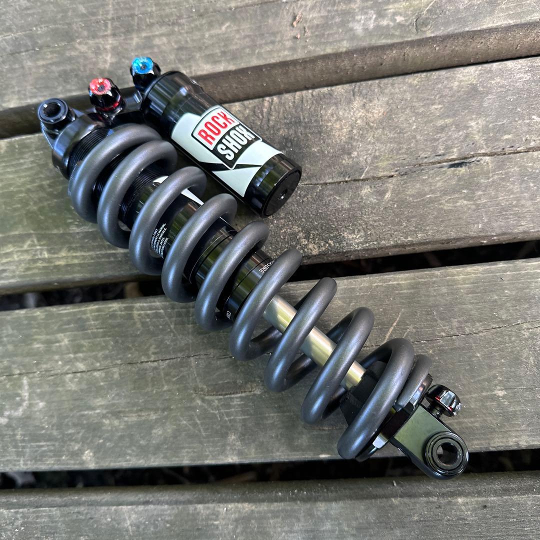 パーツ ROCKSHOX VIVID R2C USED