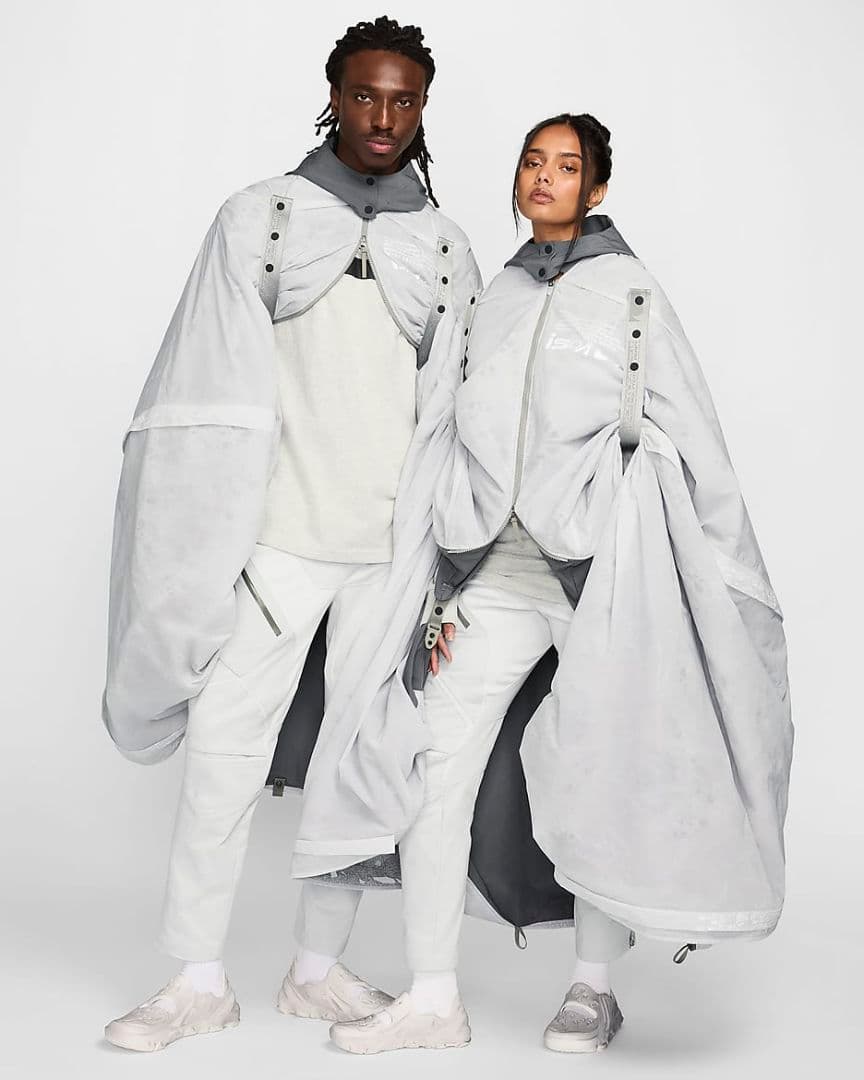 Nike ISPA morph Poncho テント