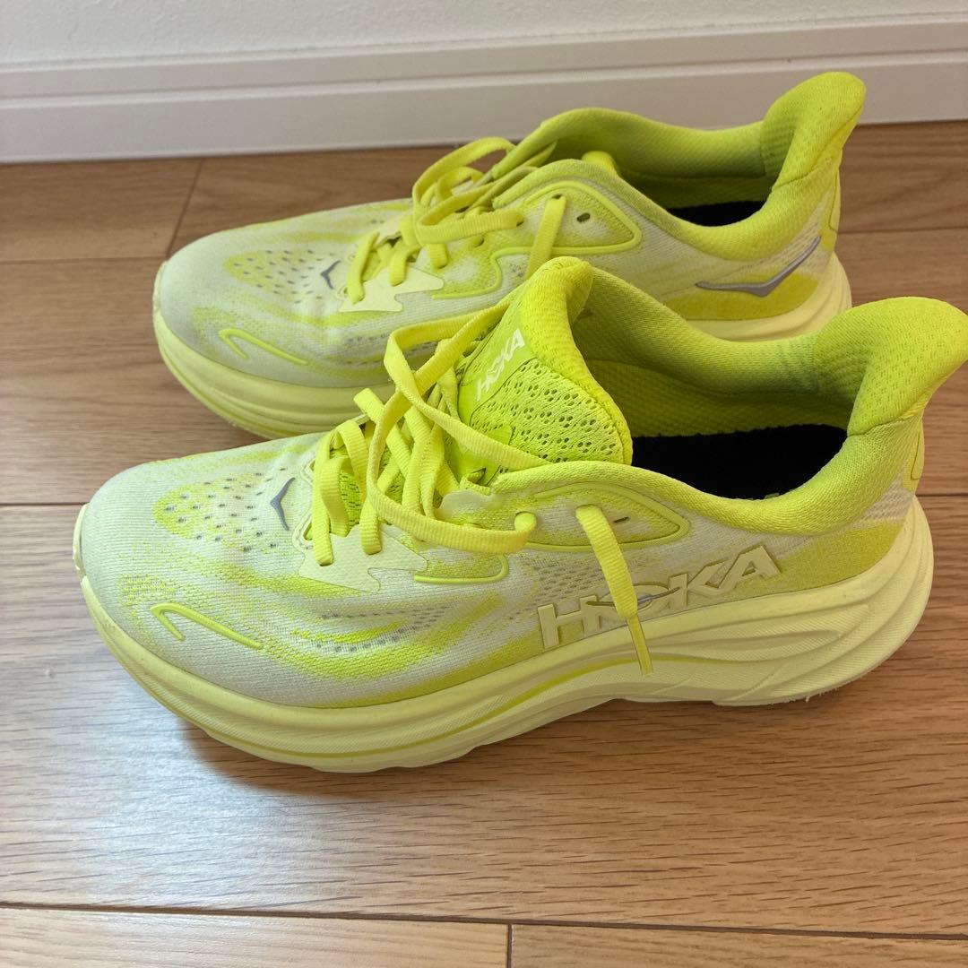 HOKA ホカ　ランニングシューズ　24 7.5B イエロー