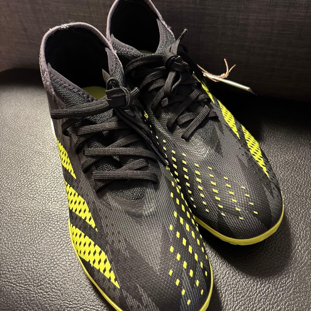【新品】adidas Predator サッカーシューズ 黒/黄緑　25.5cm