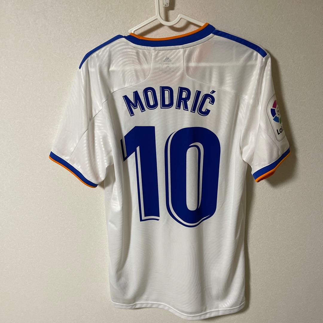 は*に様 Real Madrid MODRIĆ 10 ユニフォーム