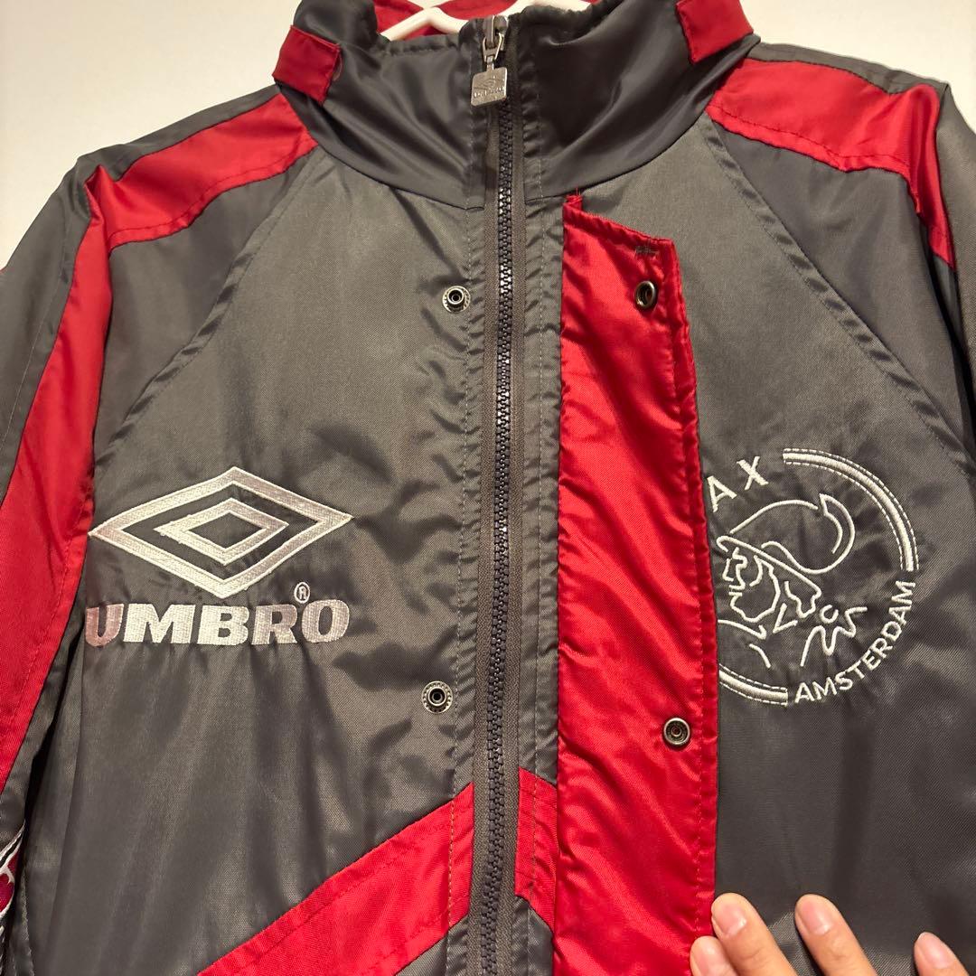 90s UMBRO AJAX ビッグロゴ 中綿ベンチコート グレー×レッド