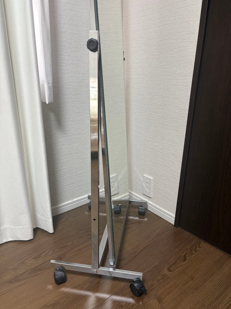 キャスター付きスタンドミラー【送料込】