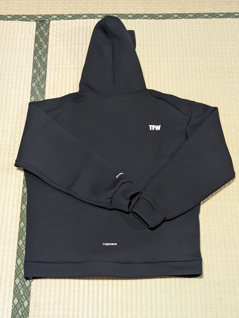 TFW49　 パーカー黒　XL　美品