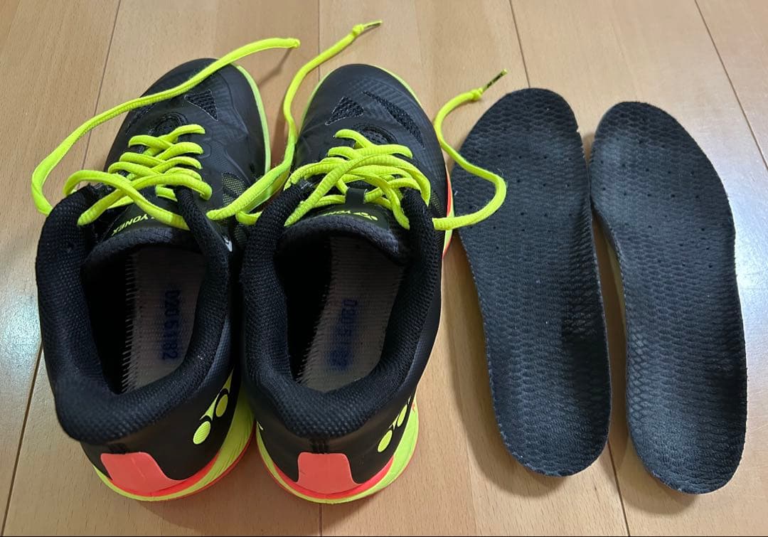 YONEX バドミントンシューズ　パワークッション　コンフォートZ 23.5