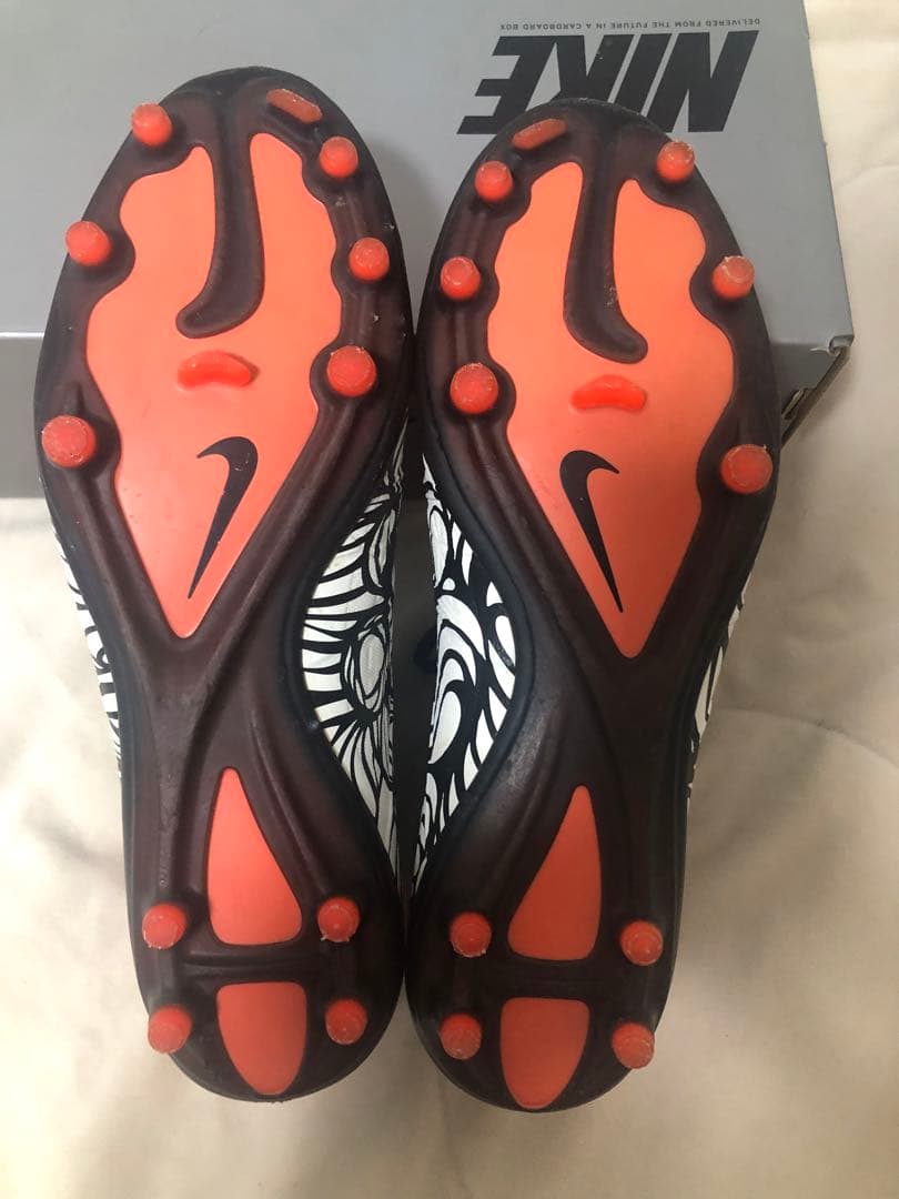 NIKE HYPERVENOM PHANTOM Ⅱ NJR FG