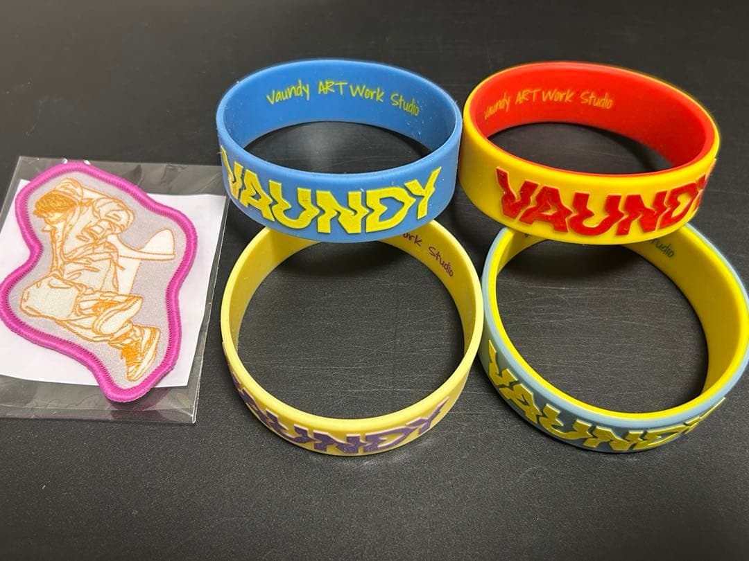 Vaundy ラバーバンド4個、ワッペンシール、ショッピングバッグセット