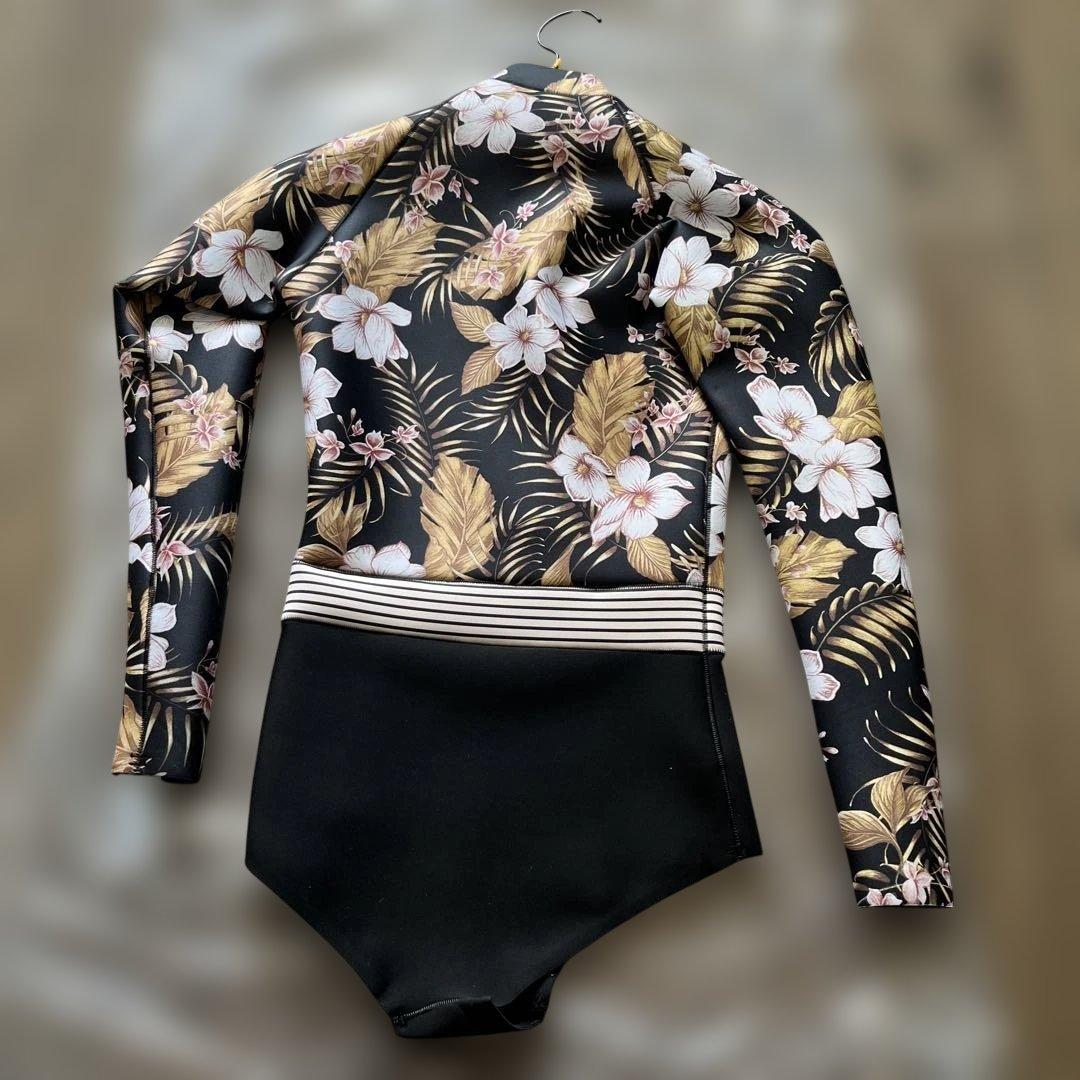 RipCurlリップカールロンスプ　花柄ウェットスーツ 定価¥21,890