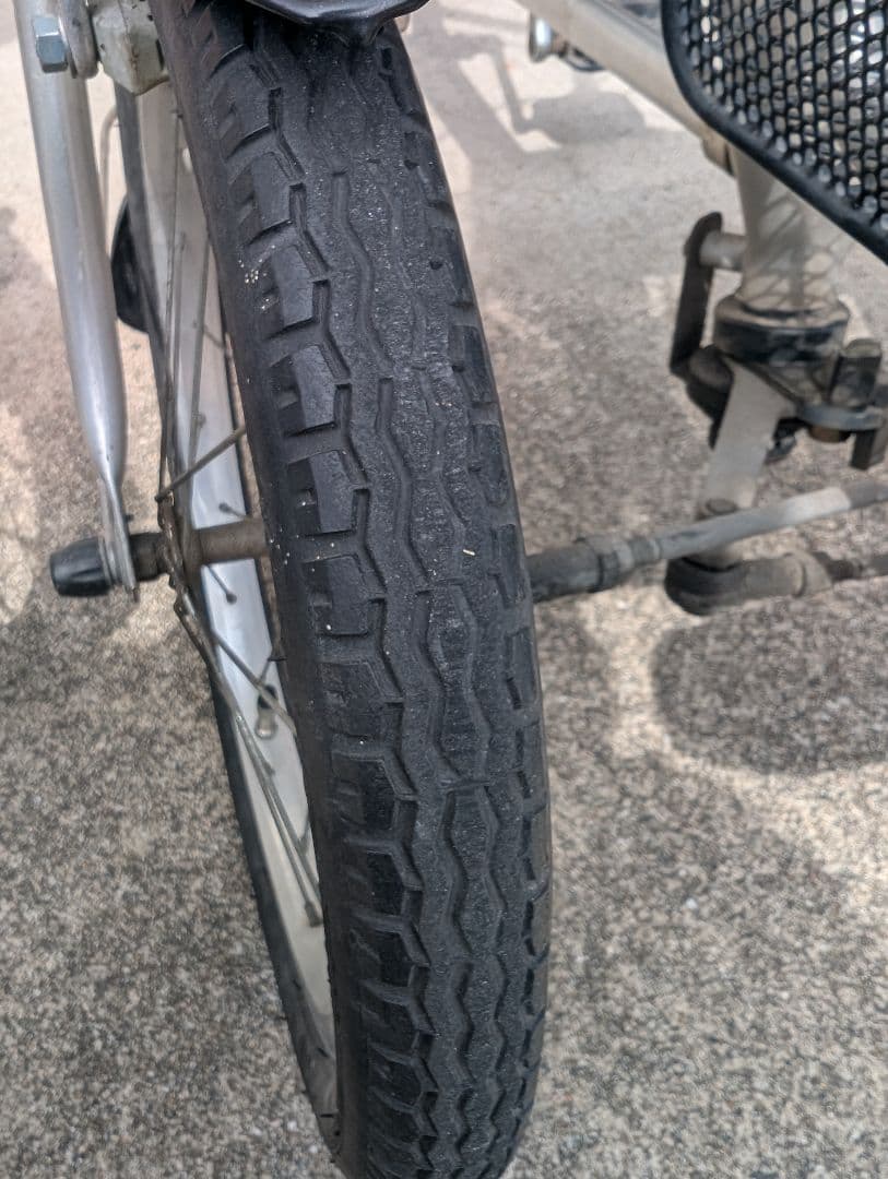 ブリヂストン　ミンナ　前2輪後1輪　大人用3輪車