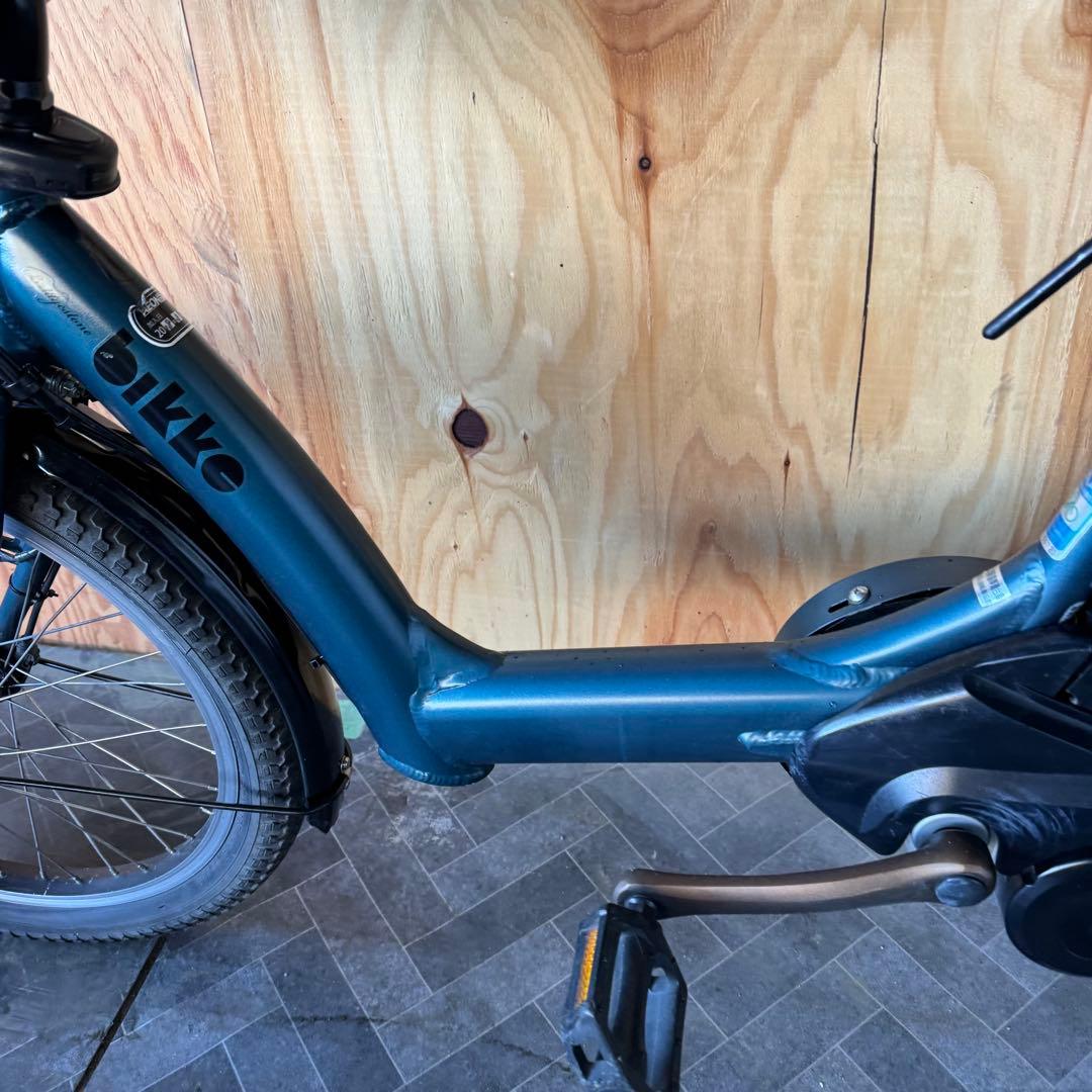 電動アシスト自転車 ダークブルー 前カゴ付き バッテリー16ah