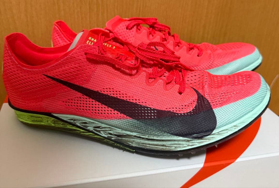 NIKEドラゴンフライエリート2