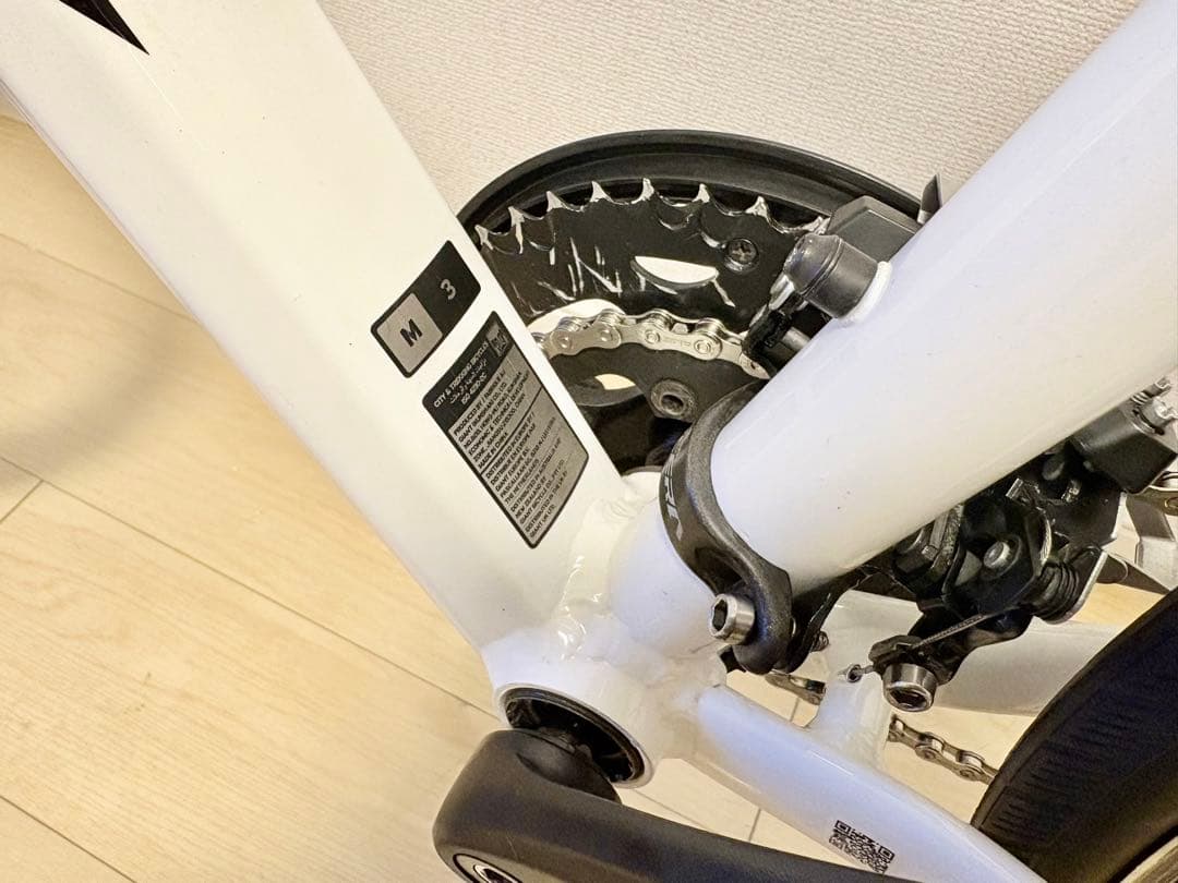 ☆高年式2022 GIANT ESCAPE RX3 人気のホワイト　Mサイズ