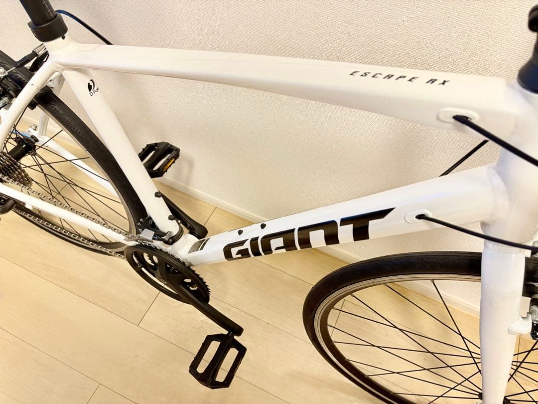 ☆高年式2022 GIANT ESCAPE RX3 人気のホワイト　Mサイズ