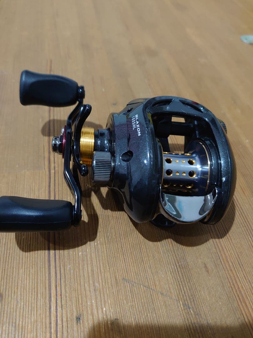DAIWA　ダイワ　ブレイゾン 100SH L 左