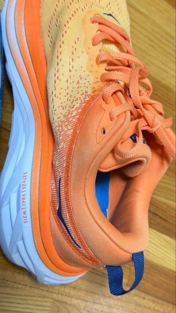HOKAONEONE ホカオネオネ／BONDI 8 ボンダイ8