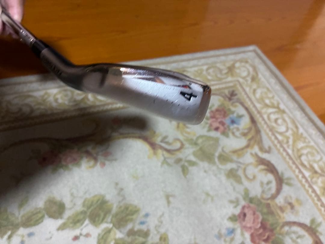 スリクソンzx4 4番アイアン　21度　ゼロス8