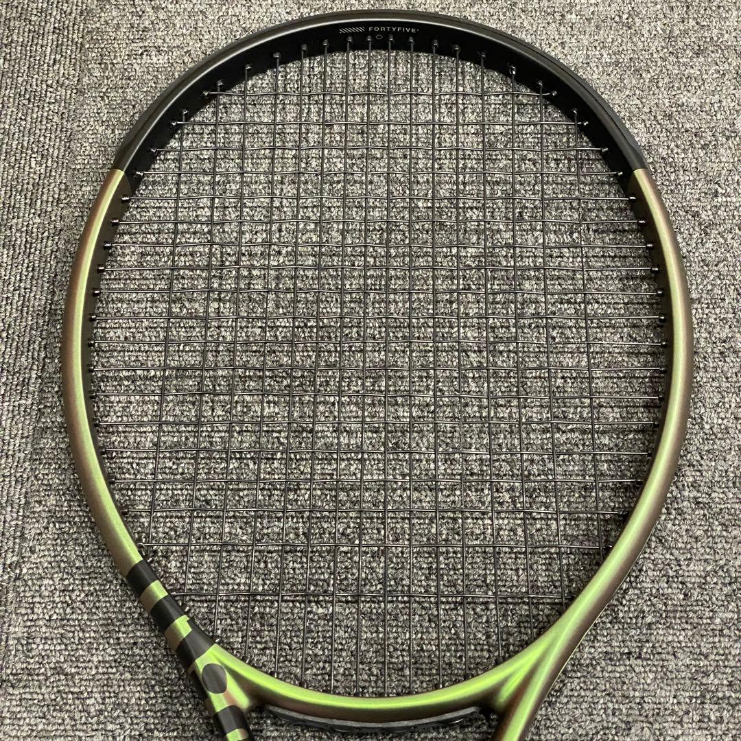【美品】 Wilson ウィルソン　ブレード V8 100 硬式テニスラケット