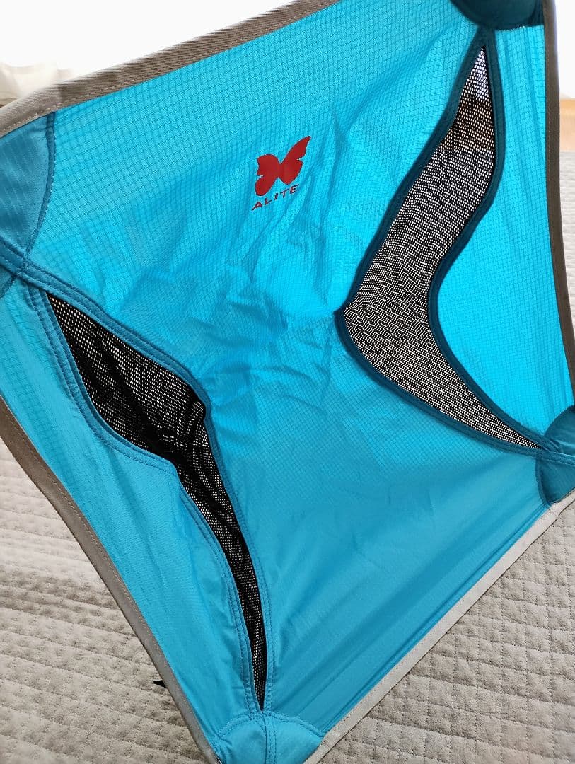 美品　ALITE エーライト モナークチェア　水色