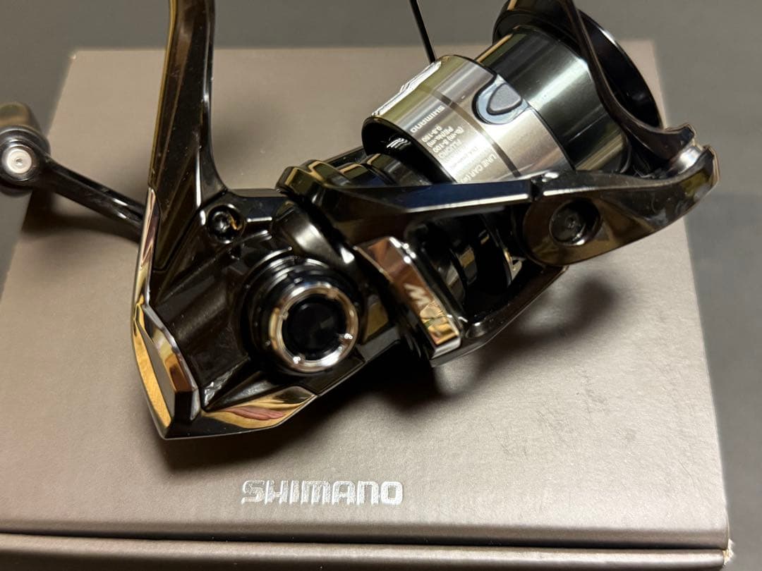 リール 23 VANQUISH C2500SXG SHIMANO