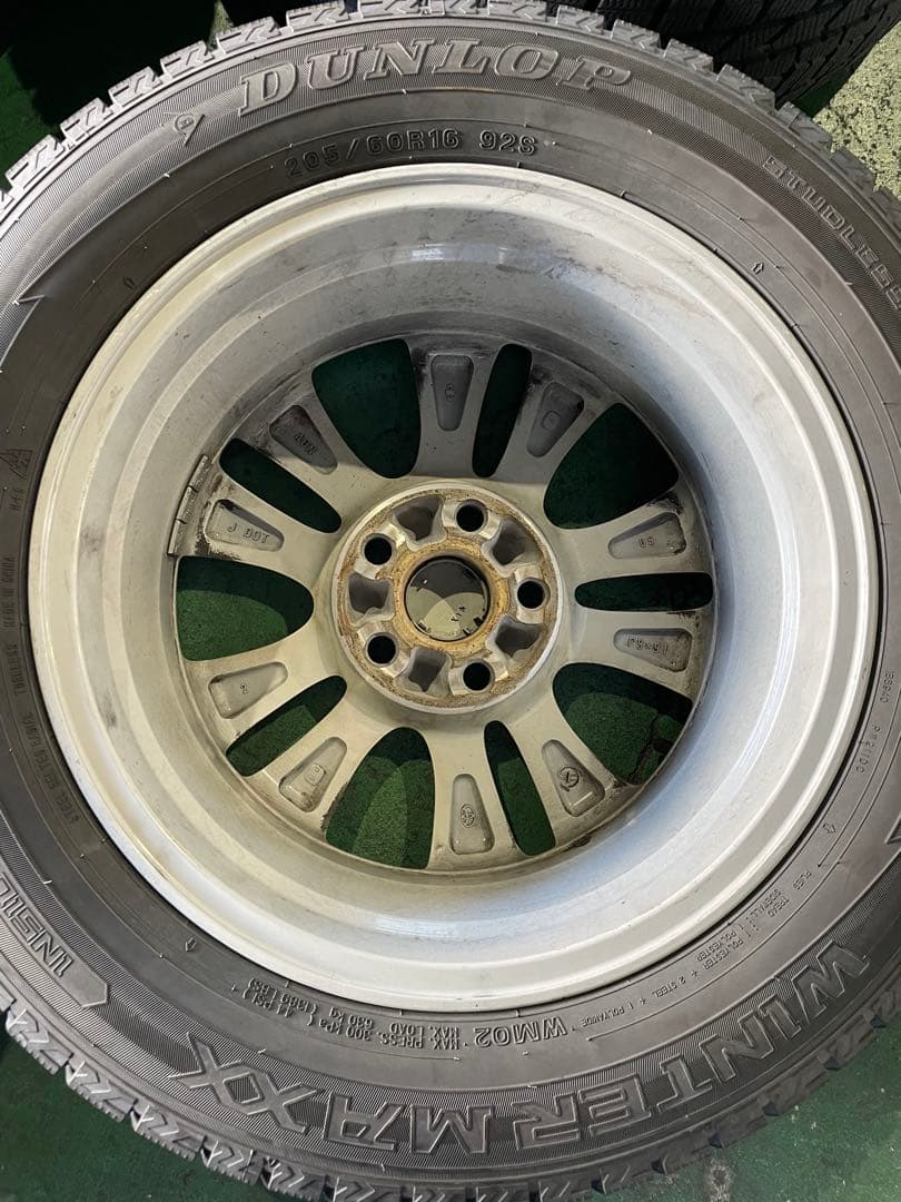 よたろうさん専用DUNLOP 205/60/16 スタッドレスホイール付1本
