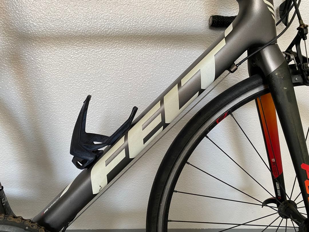 FELT カーボンロードバイク