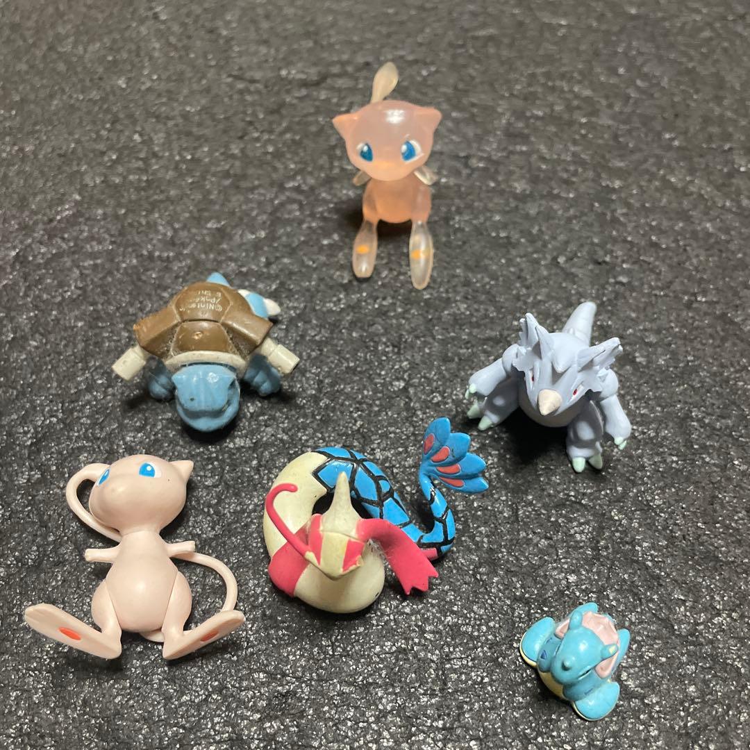 ミュウ モンコレ　クリア　ポケモン映画5周年記念フィギュア　おまけ付き