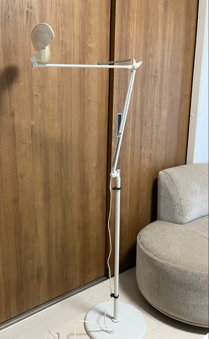 スワン電器　フロアスタンド￼　アーム式 ホワイト