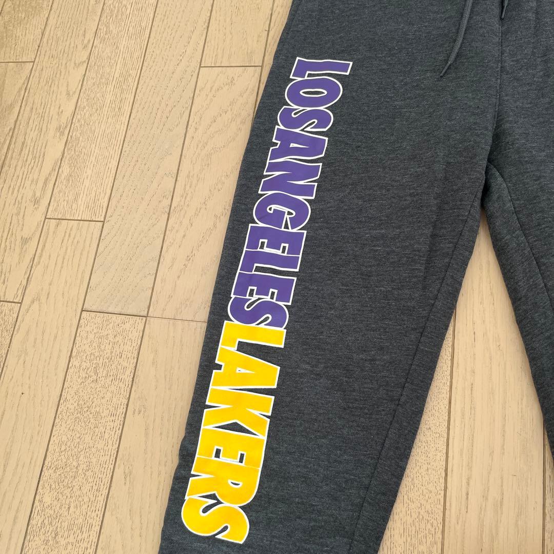 LAKERS ロゴ入り パンツ グレー
