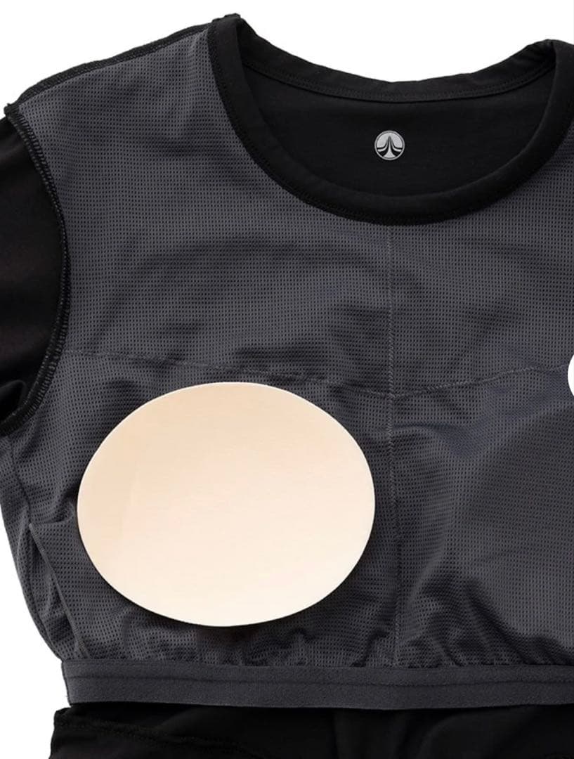 Lサイズ　SUKALA　カップ付きTシャツ　黒　ブラック　ラバ　ヨガウェア