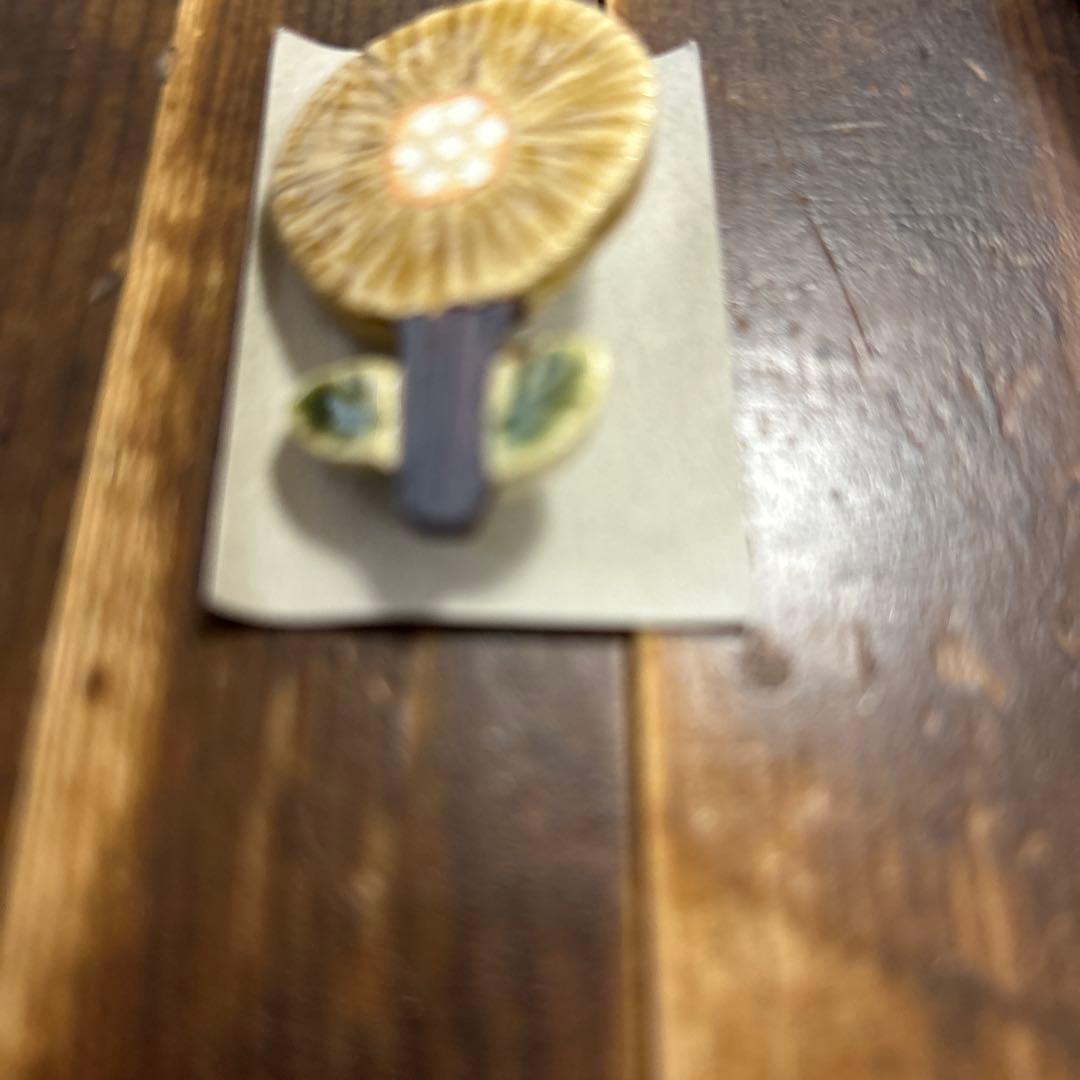 作家　陶芸作家　八角長皿　花模様　お揃いバッチ