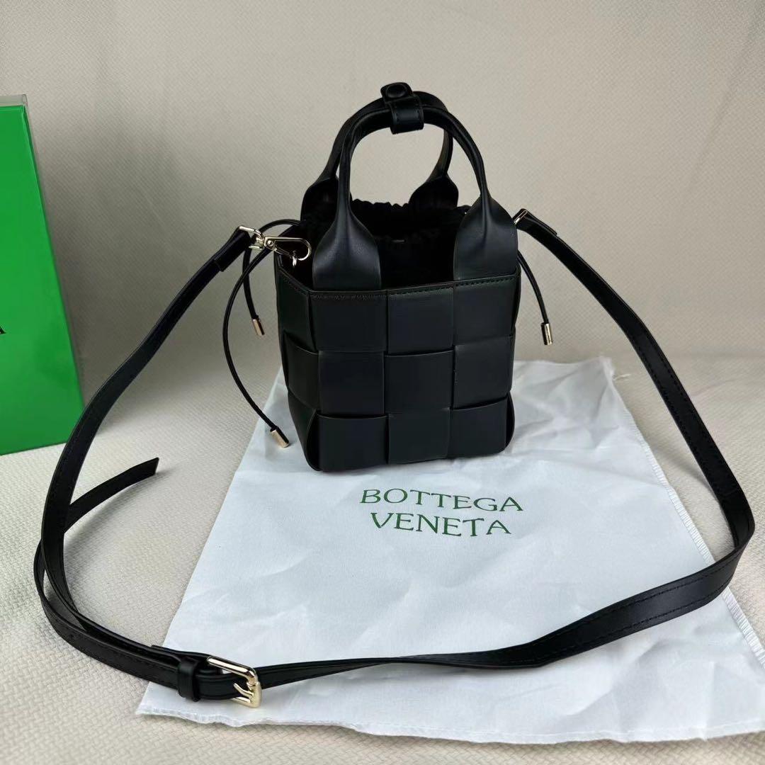 BOTTEGA VENETA ショルダーバッグ ミニ ハンドバッグ ノベルティ