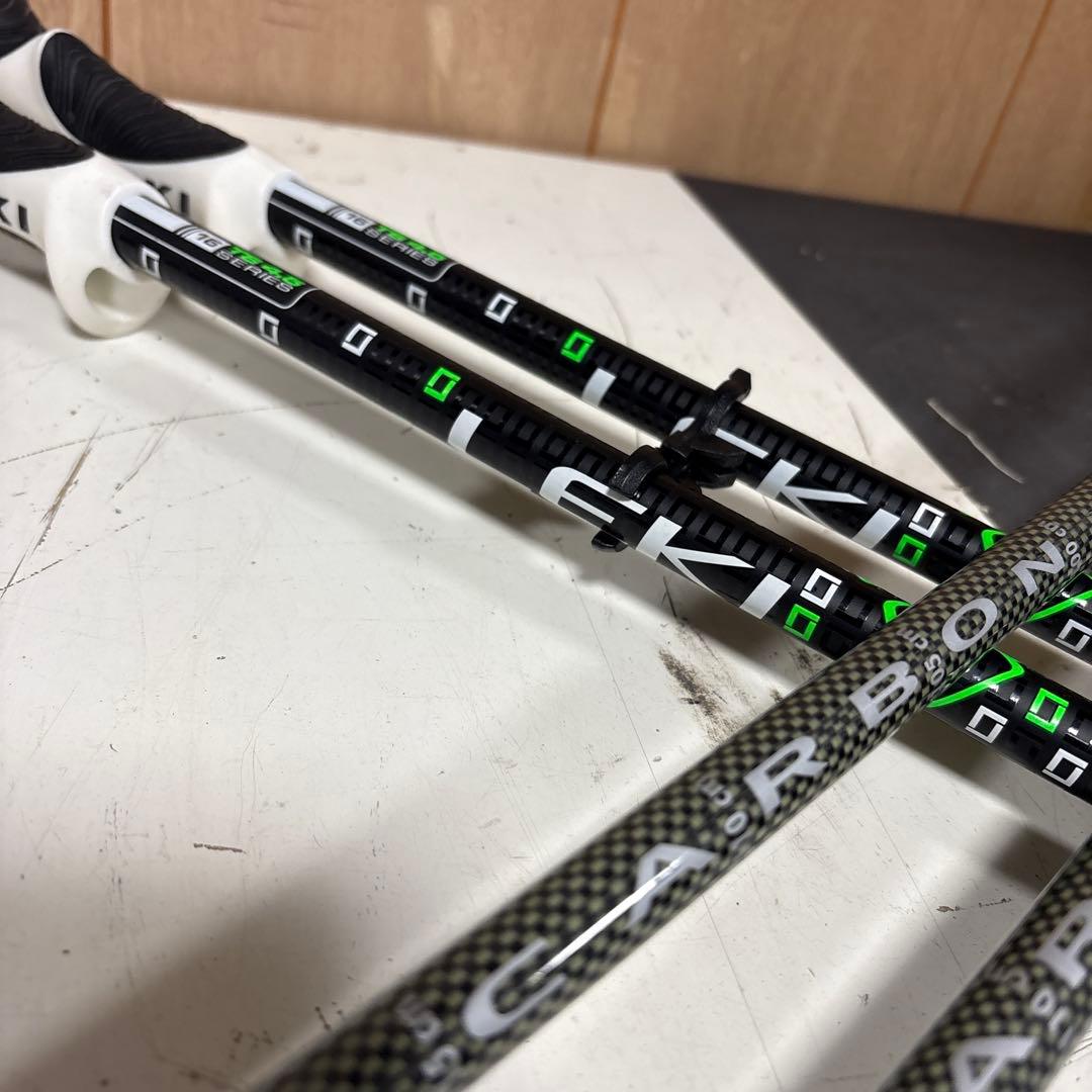 LEKI VENOM のみ
