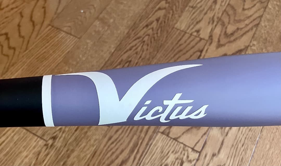 ヴィクタス 軟式木製バット フェルナンド・タティスJr.選手使用モデル 83cm